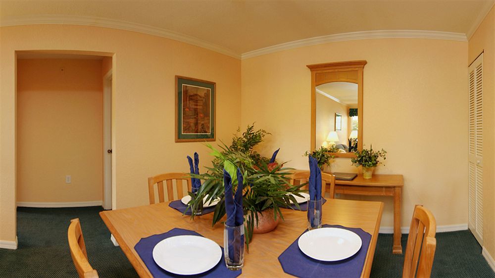 Mainsail Tampa Extended Stay ภายนอก รูปภาพ